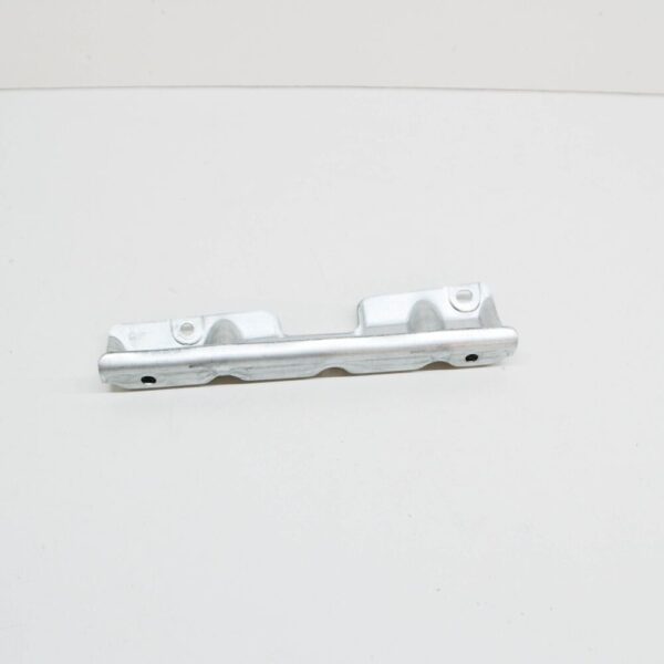 7H5858149A - VW TRANSPORTER T5 Left B-Pillar Securing Bracket 7H5858149A NEW GENUINE