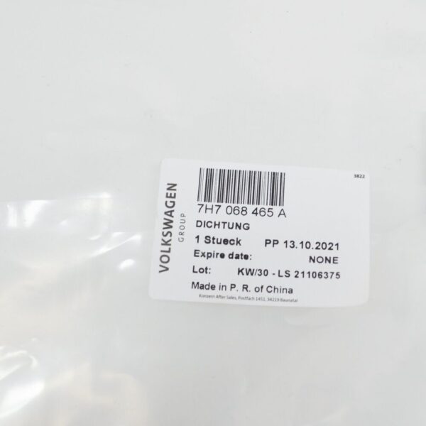 7H7068465A - NEW VW TRANSPORTER T5 COOL BOX RUBBER GASKET SEAL 7H7068465A