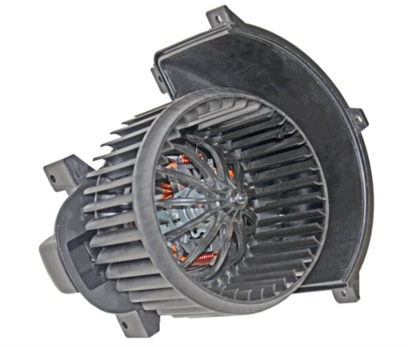 7L0820021S - NEW VOLKSWAGEN AMAROK HEATER FAN RHD 7L0820021S ORIGINAL