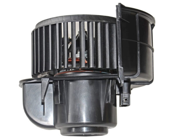 7L0820021S - NEW VOLKSWAGEN AMAROK HEATER FAN RHD 7L0820021S ORIGINAL