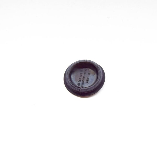 7L0820992A - VOLKSWAGEN TOUAREG 7L RADIATOR MOUNT PLUG 7L0820992A NEW GENUINE