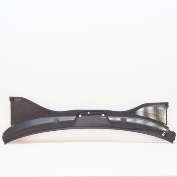 7L6819401J9B9 - VW TOUAREG 7L Front Water Deflector Trim RHD 7L6819401J9B9 NEW GENUINE