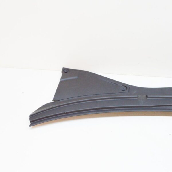 7L6819401J9B9 - VW TOUAREG 7L Front Water Deflector Trim RHD 7L6819401J9B9 NEW GENUINE