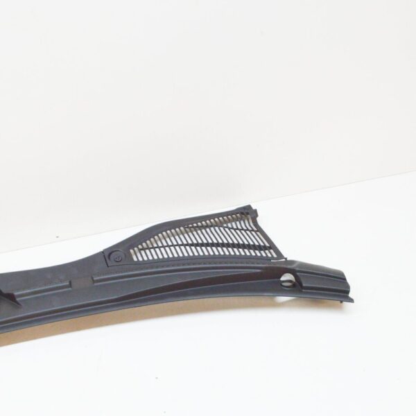 7L6819401J9B9 - VW TOUAREG 7L Front Water Deflector Trim RHD 7L6819401J9B9 NEW GENUINE
