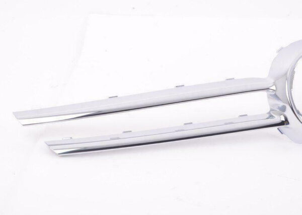 7L6853668D2ZZ - NEW VOLKSWAGEN TOUAREG 7L RADIATOR GRILLE ORNAMENTAL TRIM 7L6853668D2ZZ ORIGINAL