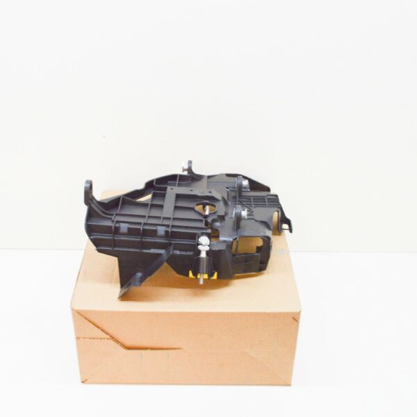 7L6941613C - NEW VW TOUAREG 7L LEFT MAIN BEAM HEADLIGHT BRACKET MOUNT 7L6941613C
