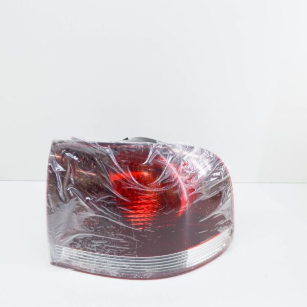 7L6945096S - NEW VOLKSWAGEN TOUAREG 7L REAR RIGHT TAILLIGHT 7L6945096S ORIGINAL