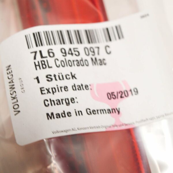 7L6945097C - NEW VOLKSWAGEN TOUAREG 7L THIRD BRAKE STOP LIGHT 7L6945097C