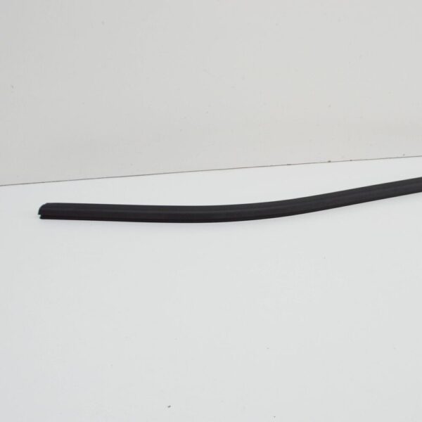 7LA837704A - NEW VW TRANSPORTER T6 FRONT RIGHT DOOR WINDOW OUTER SEAL 7LA837704A ORIGINAL