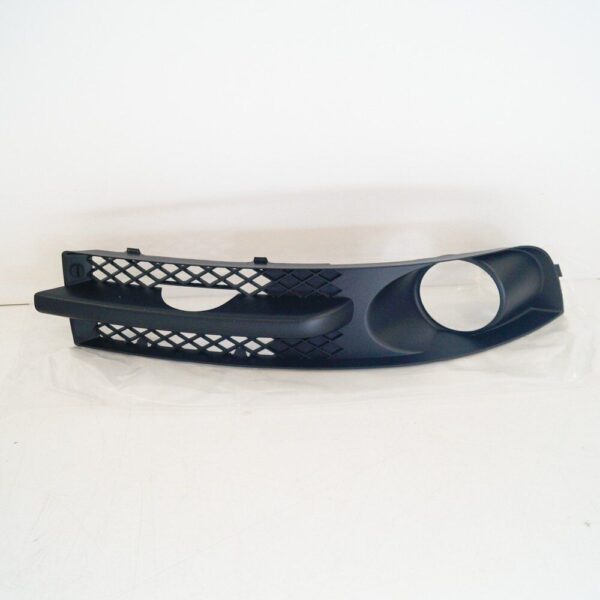 7M3853684C - Volkswagen Sharan 7M Front Right Bumper Grille 7M3853684C01C GENUINE NEW