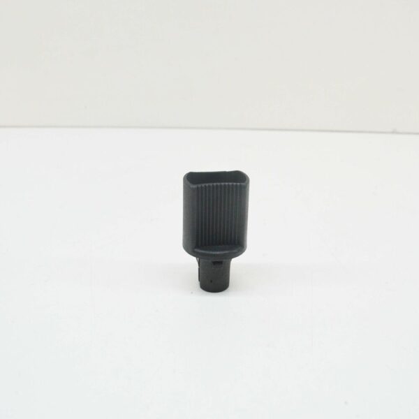 7M3953124A - NEW VW TRANSPORTER T5 HEADLIGHT BULB SOCKET MOUNTING 7M3953124A ORIGINAL