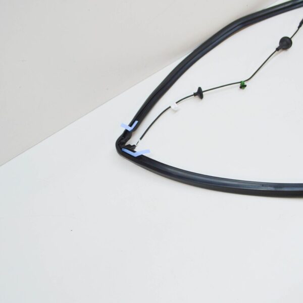 7N0839717AD - NEW VW SHARAN 7N LEFT SLIDING DOOR SEAL WITH SENSOR 7N0839717AD ORIGINAL