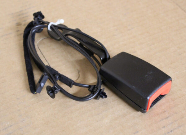 7N0857739CQVZ - NEW VW SHARAN 7N REAR SEAT BELT BUCKLE 7N0857739CQVZ ORIGINAL