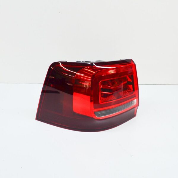 7N0945207 - VW Sharan 7N Rear Left Outer Taillight 7N0945207 NEW GENUINE