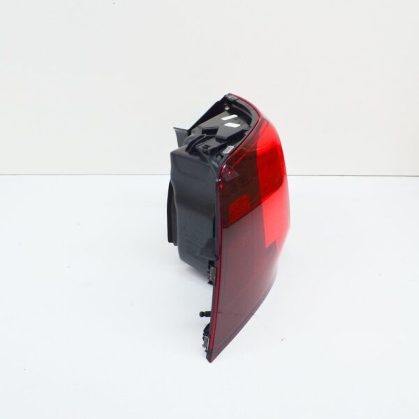 7N0945207 - VW Sharan 7N Rear Left Outer Taillight 7N0945207 NEW GENUINE