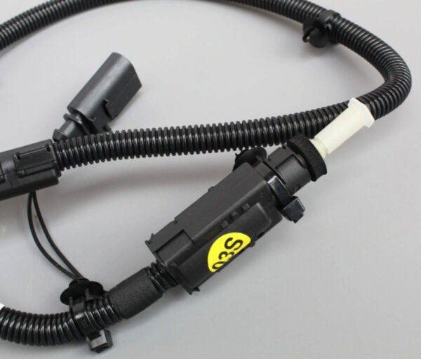 7P0131984A - NEW VW TOURAN 5T1 #REDUCTION AGENT SUPPLY LINE 7P0131984A ORIGINAL