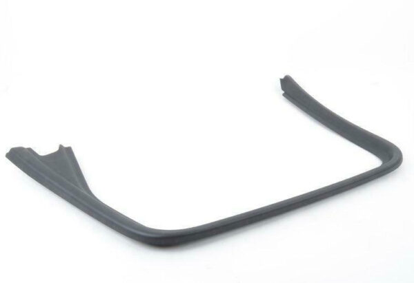 7P086768682V - OEM VOLKSWAGEN TOUAREG 7P REAR RIGHT DOOR WINDOW FRAME TRIM 7P086768682V GENUINE