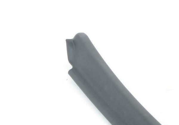 7P086768682V - OEM VOLKSWAGEN TOUAREG 7P REAR RIGHT DOOR WINDOW FRAME TRIM 7P086768682V GENUINE