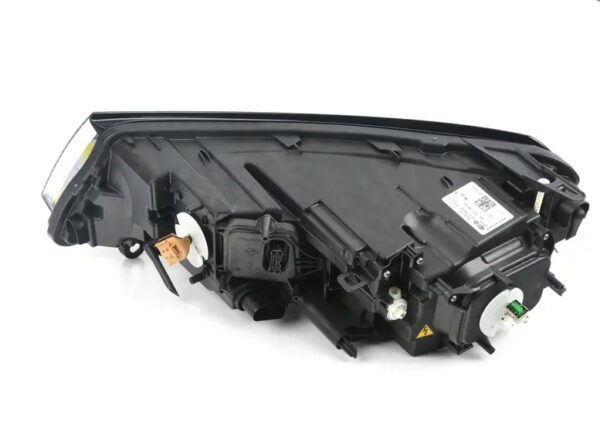 7P0941754 - NEW VW TOUAREG 7P FRONT RIGHT HEADLIGHT LHD 7P0941754 ORIGINAL