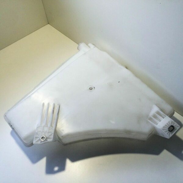7P0955453A - Genuine Volkswagen Touareg Wiper Washer Windshield Fluid-Reservoir  7P0955453A
