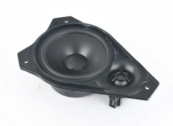 7P6035827A - NEW VOLKSWAGEN TOUAREG 7P MK2 CENTER DASHBOARD SOUND SPEAKER 7P6035827A ORIGINAL