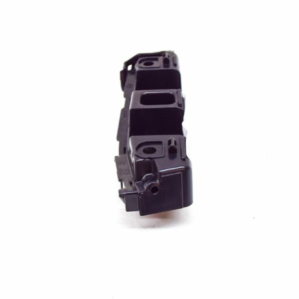 7P6807049 - NEW VOLKSWAGEN TOUAREG 7L FRONT LEFT BUMPER BRACKET 7P6807049 2014