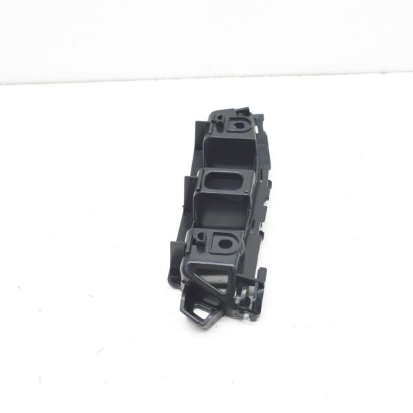 7P6807183G - NEW VOLKSWAGEN TOUAREG 7P FRONT LEFT BUMPER BRACKET 7P6807183G
