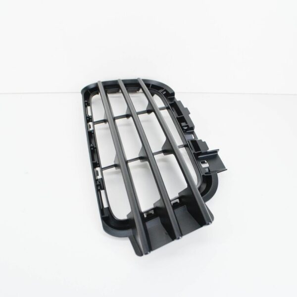 7P68536669B9 - Volkswagen Touareg 7P radiator grille front right 7P68536669B9 NEW original