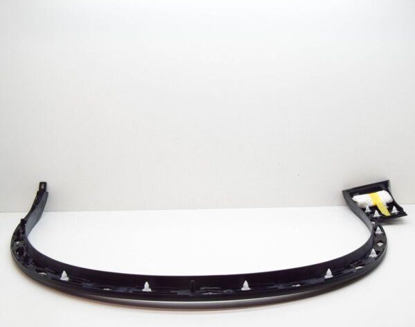 7P6853717GGRU - NEW VW TOUAREG 7P FRONT LEFT FENDER WHEEL COVER MOLDING 7P6853717GGRU ORIGINAL