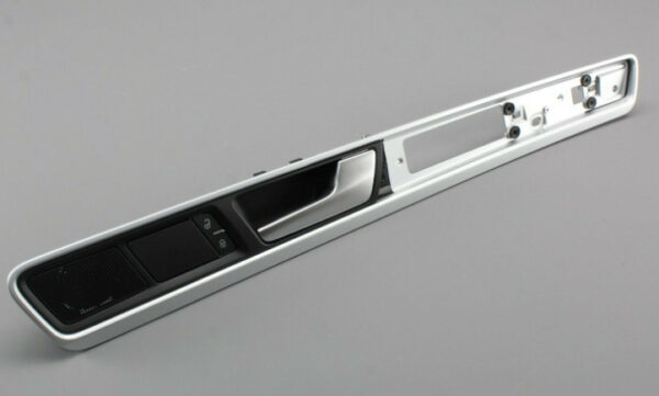 7P6867102BAOUM - NEW VW TOUAREG 7P FRONT RIGHT DOOR CARD PANEL TRIM LHD 7P6867102BAOUM ORIGINAL