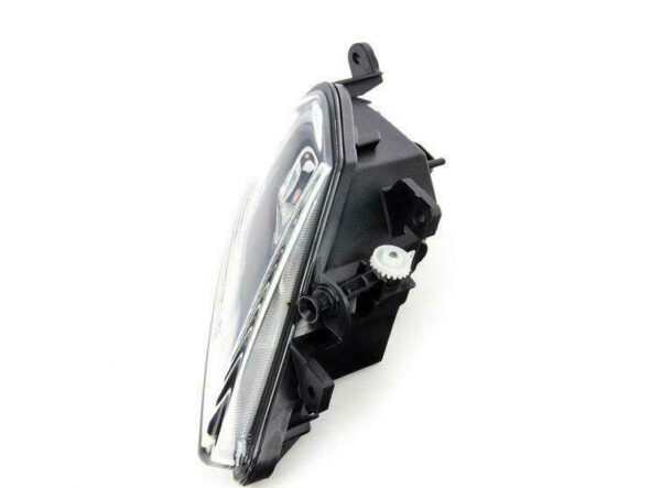 7P6941699H - NEW VOLKSWAGEN TOUAREG 7P FRONT LEFT HALOGEN FOG LIGHT 7P6941699H ORIGINAL