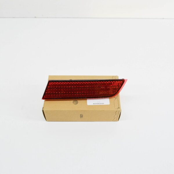 7P6945105A - NEW VW TOUAREG 7P REAR LEFT BUMPER REFLECTOR 7P6945105A ORIGINAL