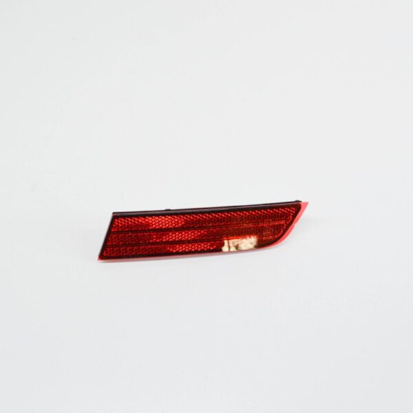 7P6945105A - NEW VW TOUAREG 7P REAR LEFT BUMPER REFLECTOR 7P6945105A ORIGINAL