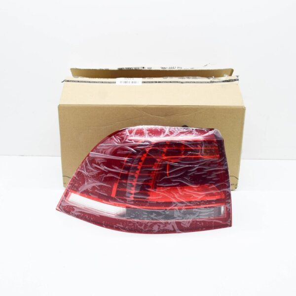 7P6945207 - VW TOUAREG 7P taillight rear left outside 7P6945207 new original