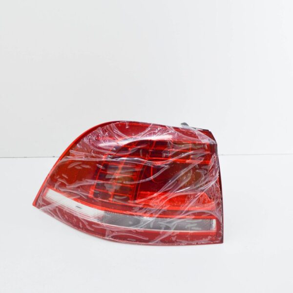 7P6945207A - VW TOUAREG 7P LED taillight rear left outside 7P6945207A NEW ORIGINAL