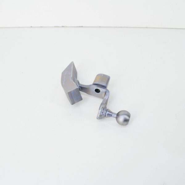 8D0711181C - NEW VOLKSWAGEN PASSAT B5 GEARSHIFT LEVER 8D0711181C