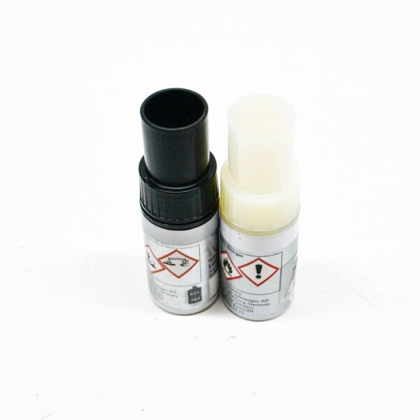LST0M2B9Z - NEW VW AUDI WHITE SILVER METALLIC TOUCH UP PAINT SET LST0M2B9Z ORIGINAL