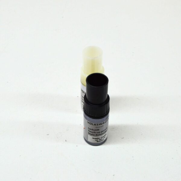 LST0P2Y7J - NEW VOLKSWAGEN AUDI AVUS SILVER TOUCH-UP PAINT SET LST0P2Y7J ORIGINAL