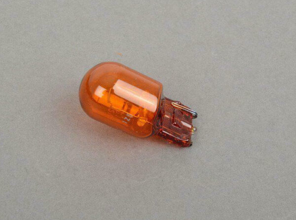 N10724401 - NEW VOLKSWAGEN EOS FRONT INDICATOR LIGHT BULB N10724401