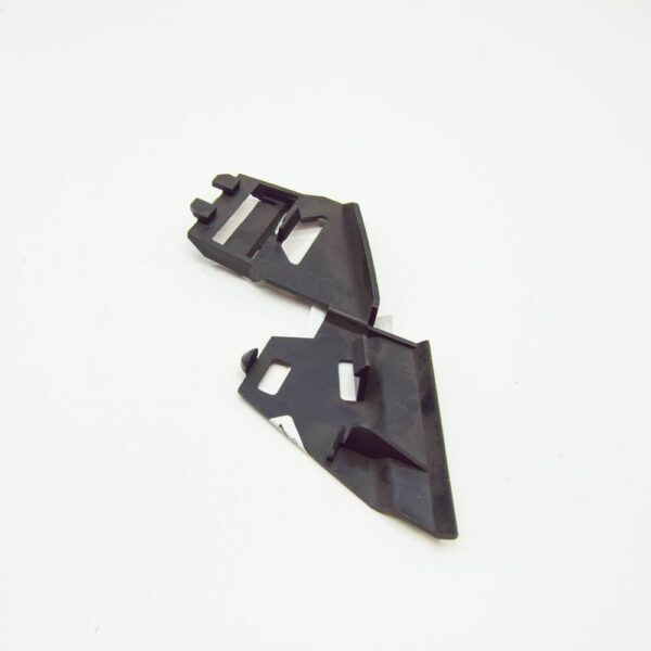 30633368 - VOLVO C70 MK2 RIGHT HEADLIGHT BRACKET 30633368 NEW