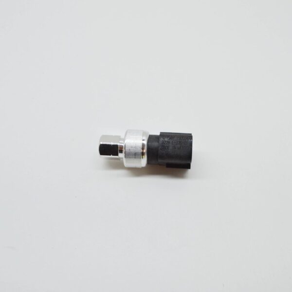 30639860 - Volvo C70 II Convertible MK2 Air Conditioner Pressure Switch 30639860 NEW GENUINE