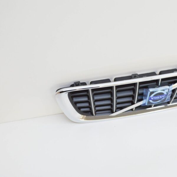 30678627 - Volvo V70 III BW MK3 radiator grille front 30678627 NEW ORIGINAL