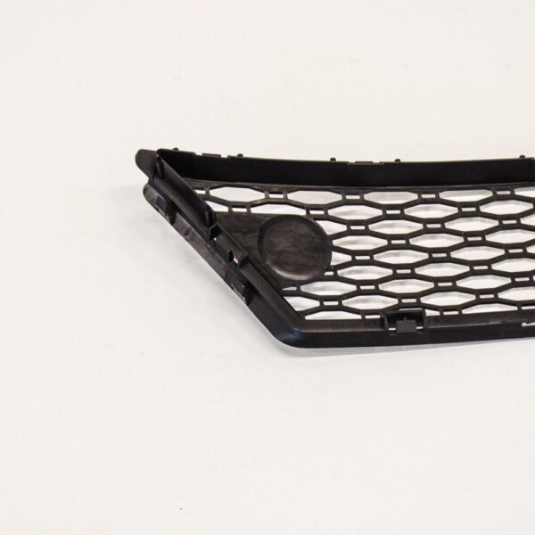 30678691 - VOLVO XC70 Mk2 Front Bumper Lower Center Grill 30678691 NEW OEM