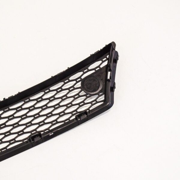 30678691 - VOLVO XC70 Mk2 Front Bumper Lower Center Grill 30678691 NEW OEM