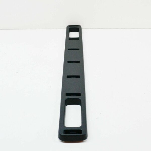 30681835 - Volvo XC70 MK2 Original 30681835 Hook Mounting Panels