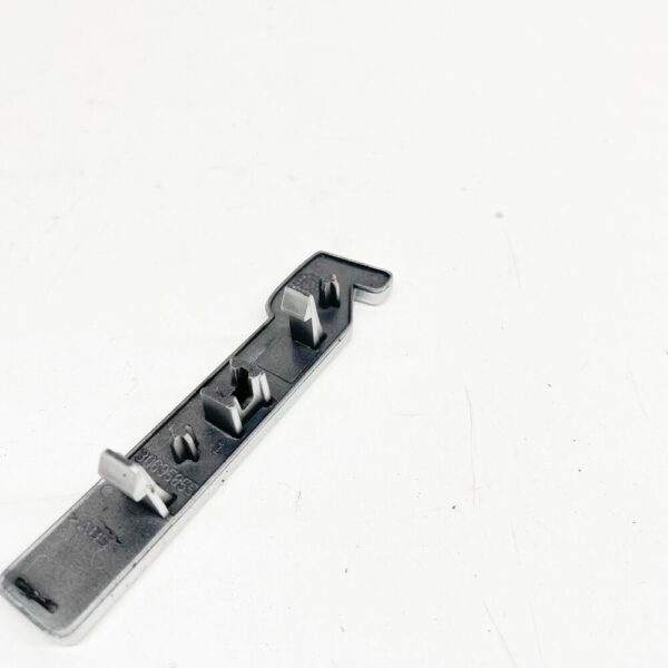 30695855 - Volvo V50 Front Radiator Grille Emblem 30695855 NEW GENUINE