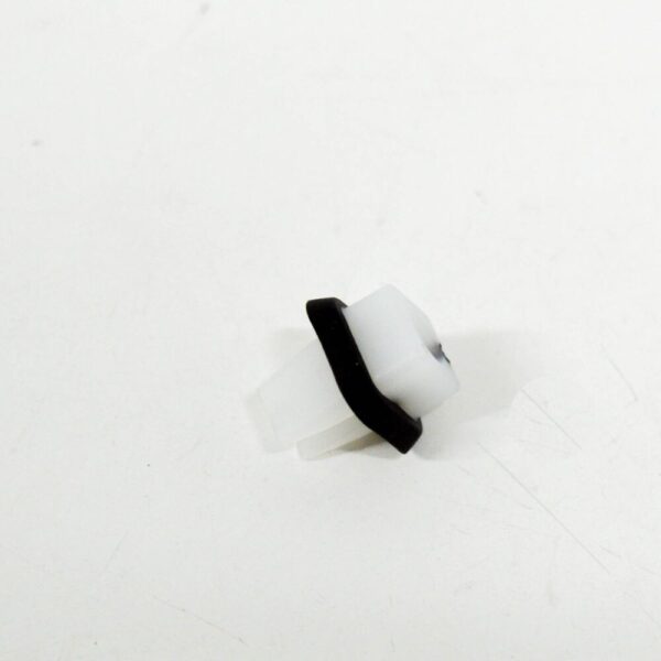 30744648 - Volvo XC70 MK2 Rear Bumper Clip 30744648 NEW GENUINE