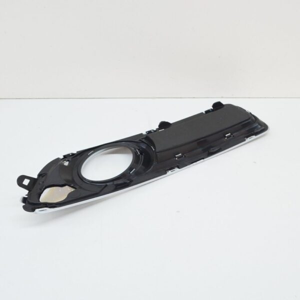 30756579 - Volvo XC70 MK2 Fog Light Frame Kit 30756579, Original Part