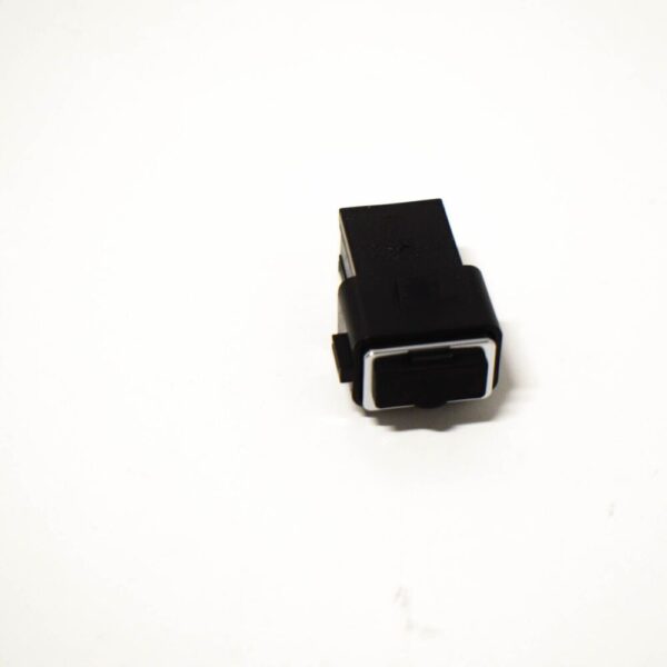 30775252 - VOLVO XC70 MK2 USB AUX Jack 30775252 NEW GENUINE