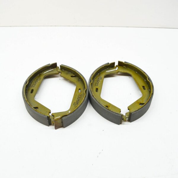 31262869 - Volvo V70 MK2 Parking Brake Shoes 31262869 NEW GENUINE
